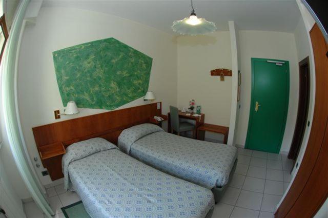 Hotel Boston Livorno Exterior foto